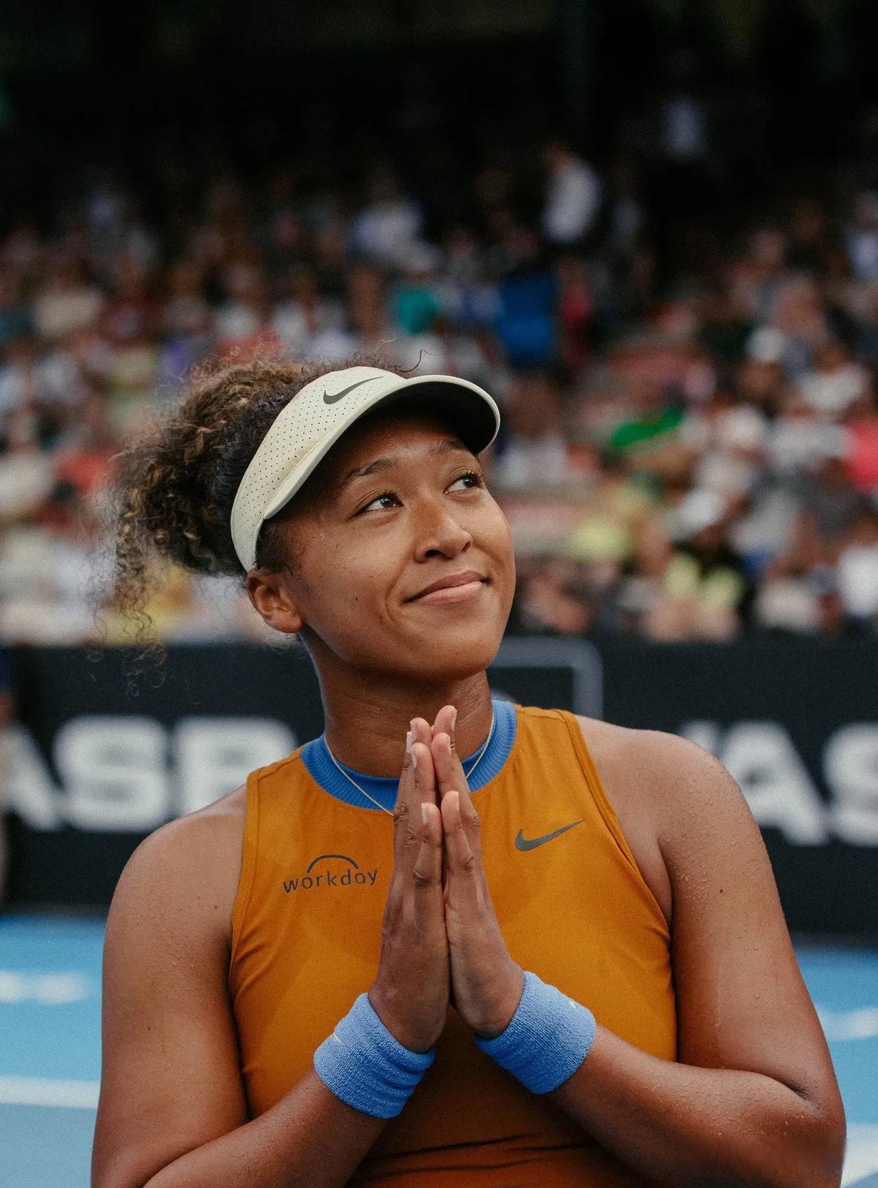 反败为胜首场状态出色,澳大利亚队观众沸腾!,大坂直美重返赛场比赛高潮迭起的简单介绍 反败为胜首场状态出色,澳大利亚队观众沸腾!,大坂直美重返赛场比赛高潮迭起的简单介绍