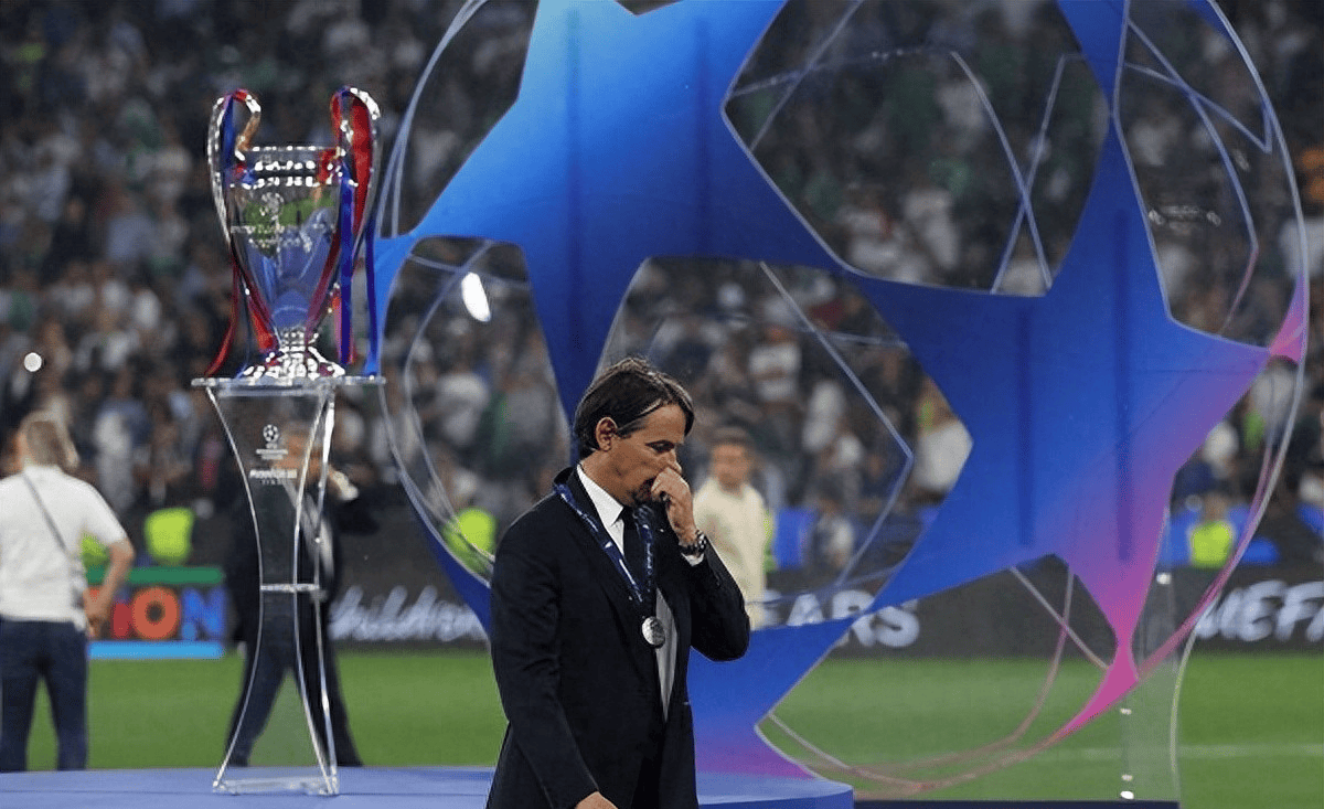  意大利杯倒计时；纽卡斯尔集结日遗憾出局；细节引发关注；气氛紧张；更衣室氛围转暖