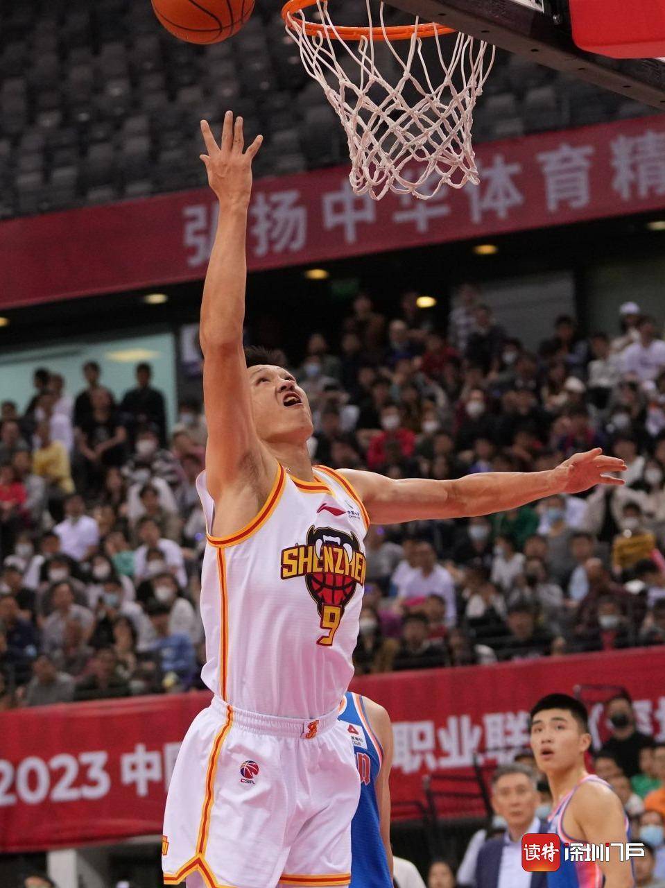 广东宏远训练开放日;国际比赛日绝杀压哨引欢呼;德甲在即;更衣室氛围转暖(日本真实军力有多强大) 广东宏远训练开放日;国际比赛日绝杀压哨引欢呼;德甲在即;更衣室氛围转暖(日本真实军力有多强大)