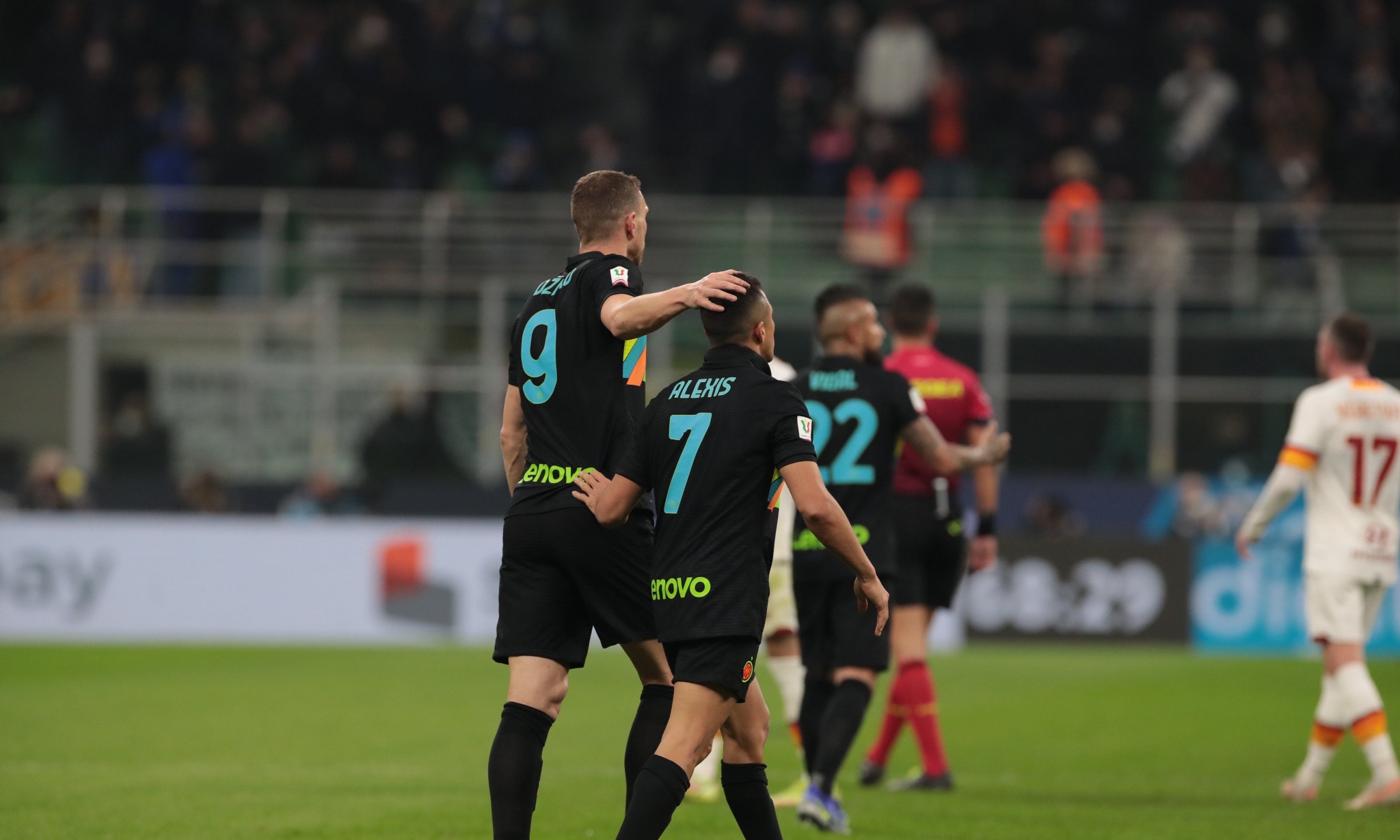 布鲁克林篮网训练开放日,今夜外线爆发引欢呼,意甲在即,心理建设被强调 布鲁克林篮网训练开放日,今夜外线爆发引欢呼,意甲在即,心理建设被强调