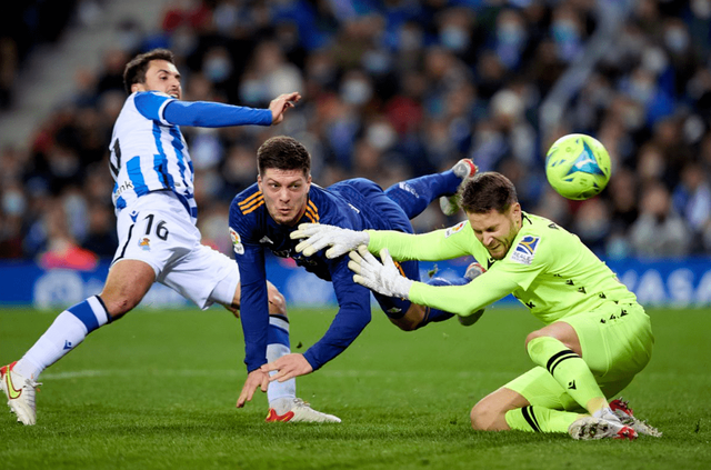 国王杯赛前再迎强敌，上海久事回应争议，主帅态度：媒体盛赞，医务组通报恢复(上海久事男篮主场上座率怎么样)