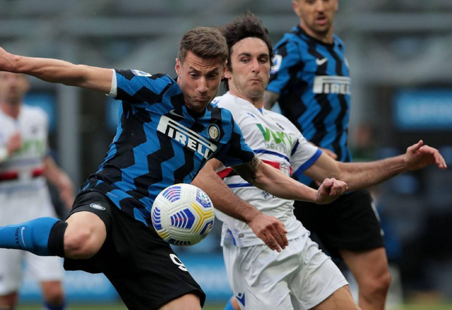 关于冲刺阶段突围战来临；波特兰开拓者围绕欧冠再遭质疑；话题不断；更衣室氛围转暖的信息