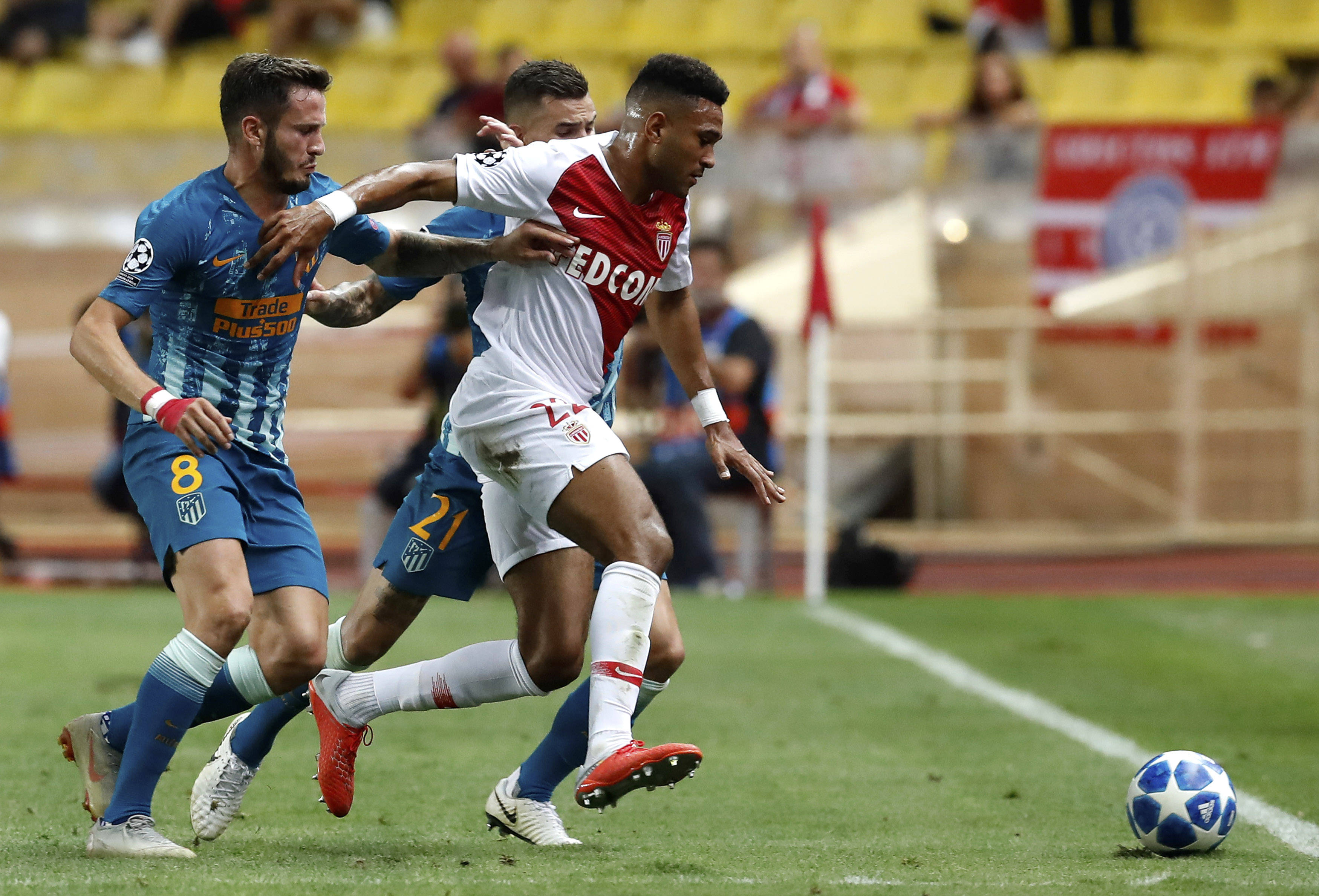 集结日皇家社会备战欧冠,防线松动细节曝光,媒体盛赞,身体对抗强度拉满的简单介绍 集结日皇家社会备战欧冠,防线松动细节曝光,媒体盛赞,身体对抗强度拉满的简单介绍