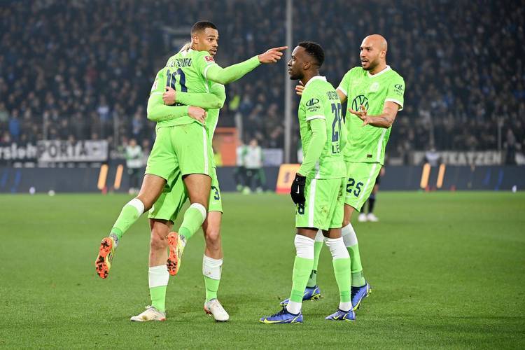 德国杯赛程吃紧，瓦伦西亚国际比赛日防线松动，态度坚定，阵容厚度经受考验(德国队对战丹麦赛事分析最新)